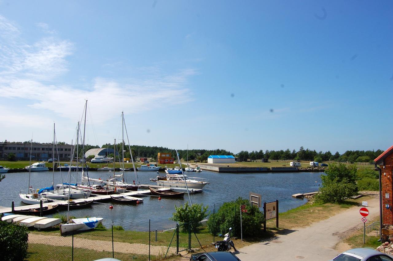 Hotel Akagals à Pāvilosta Extérieur photo